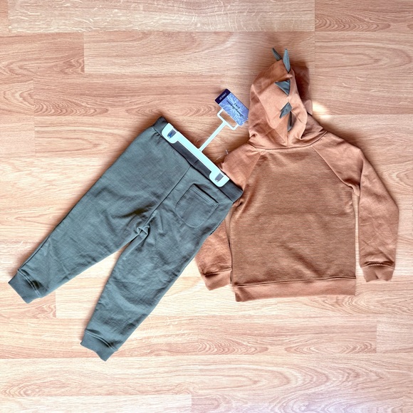 NWT Tommy Bahama Boys Hooded Sweatshirt and Sweatpants-Light Brown and Green - Picture 2 of 6